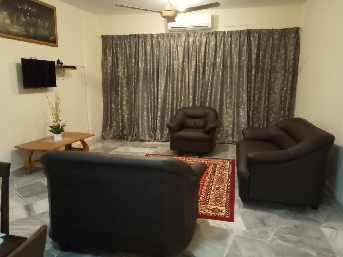 Aiman Homestay ポートディクソン エクステリア 写真