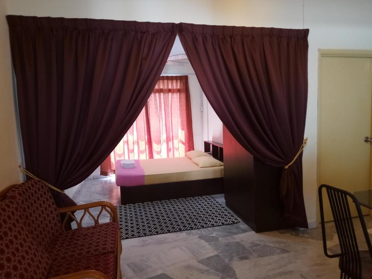 Aiman Homestay ポートディクソン エクステリア 写真