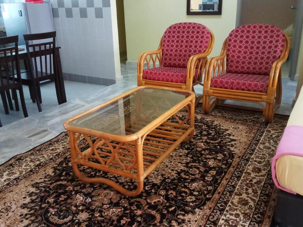 Aiman Homestay ポートディクソン エクステリア 写真